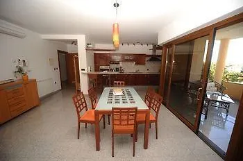 Apartments Ana Wellness Ровинь