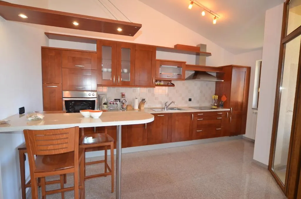 Apartments Ana Wellness Ровинь