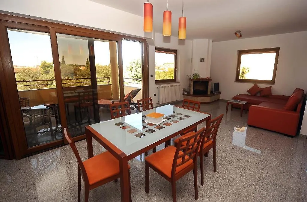 Apartments Ana Wellness Ровинь